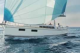 Oceanis 38.1 (port Gocek)
