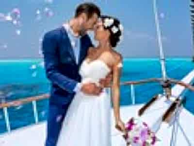 Honeymoon on a Azərbaycan Yacht Charter