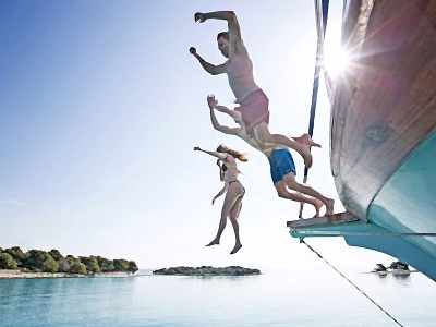 Yacht Cabin Charters